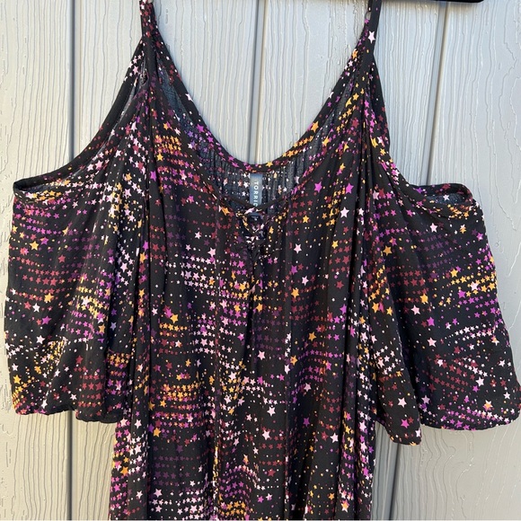 Torrid Mini Crepe Cold Shoulder Cover Up Dress Plus Size 3X Stars Print Tunic - Picture 8 of 13